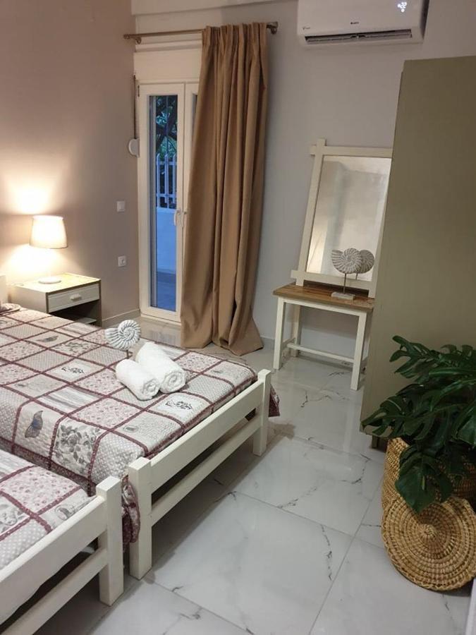 Eytyhias Yard Apartments In Poros Poros Town Exterior photo