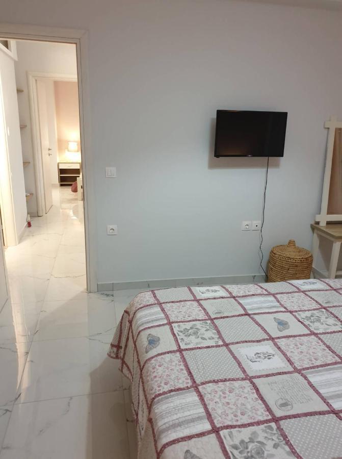 Eytyhias Yard Apartments In Poros Poros Town Exterior photo
