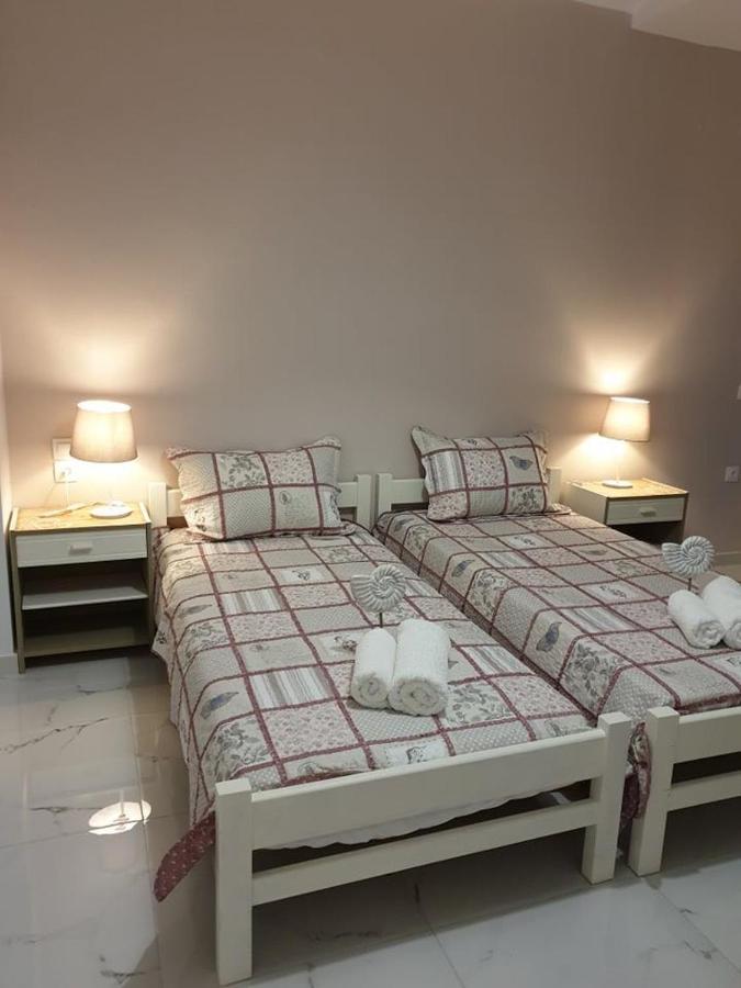 Eytyhias Yard Apartments In Poros Poros Town Exterior photo