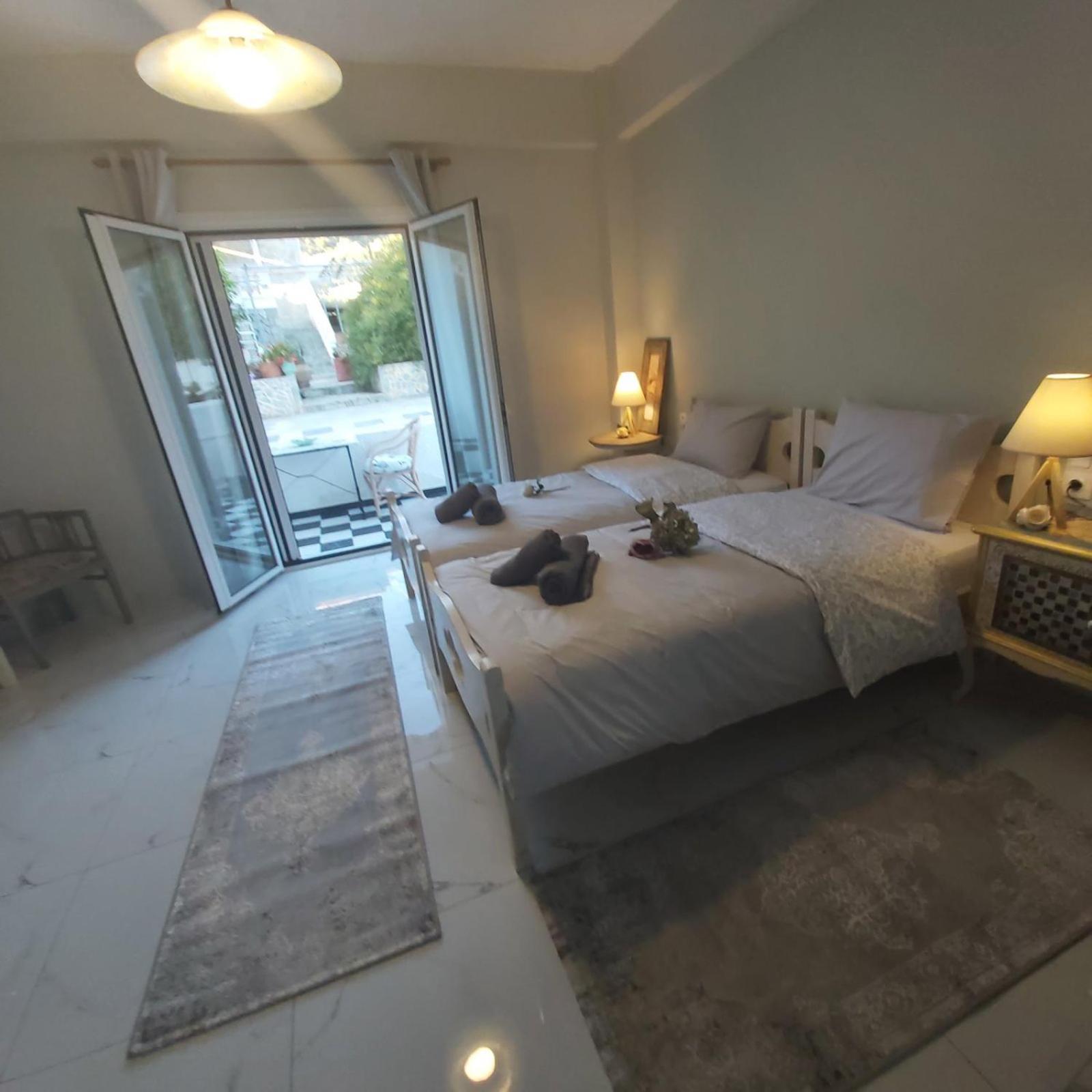 Eytyhias Yard Apartments In Poros Poros Town Exterior photo